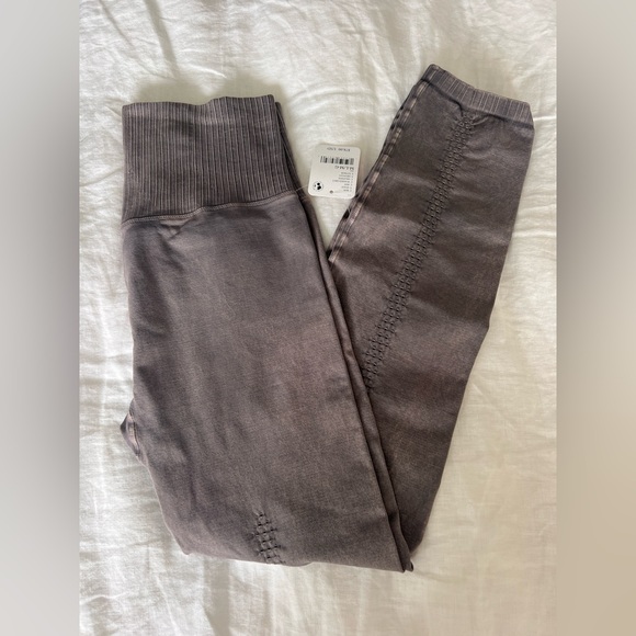 Good karma leggings washed grey - Picture 2 of 4
